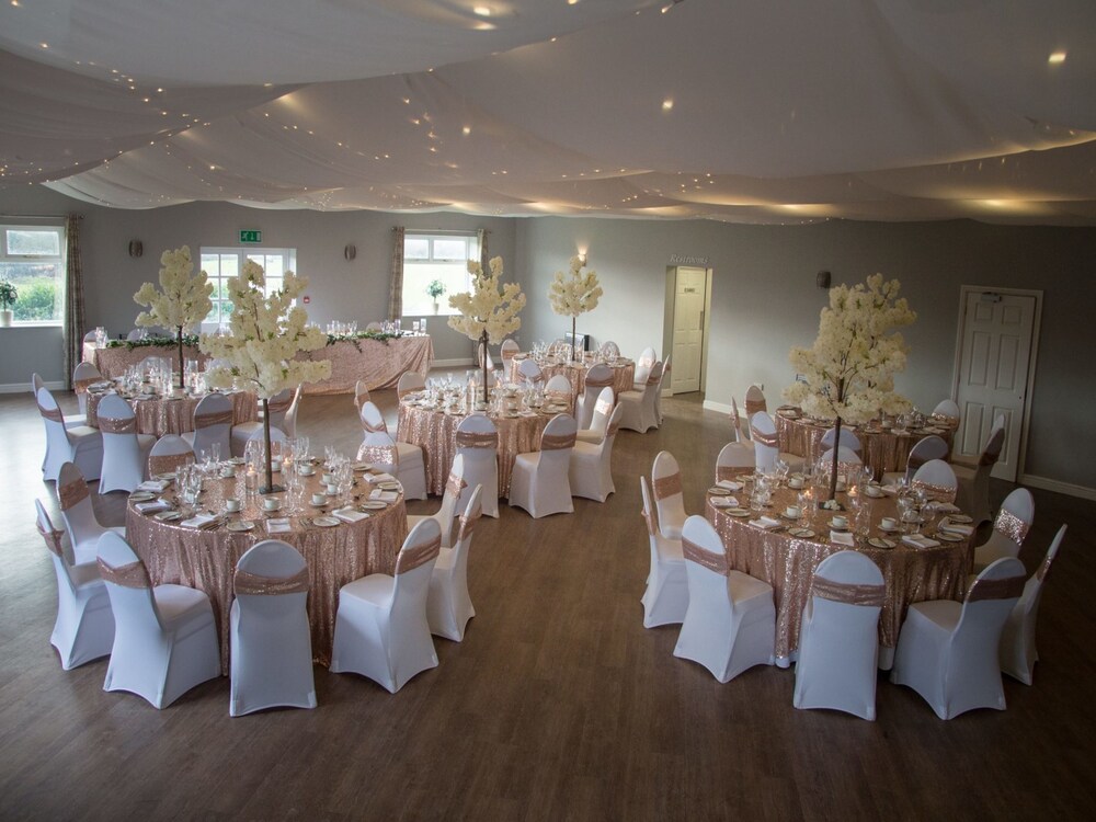 Indoor wedding, The Dunes Hotel