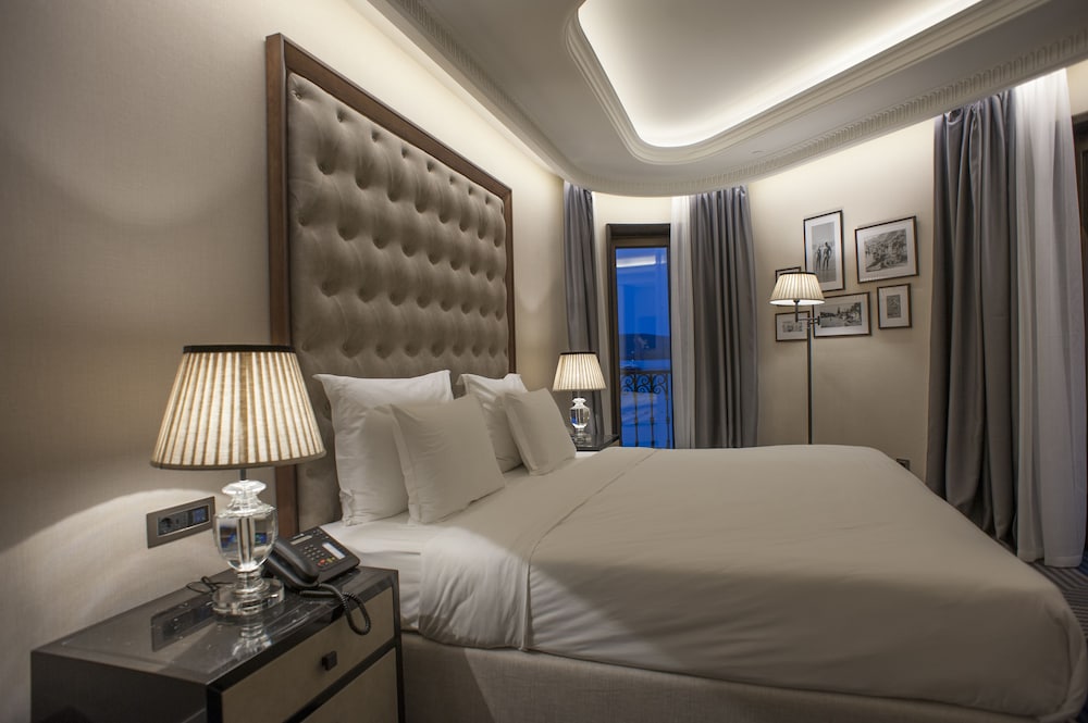 Boutique Hotel La Roche Montenegro Boutique Hotel La Roche Montenegro
