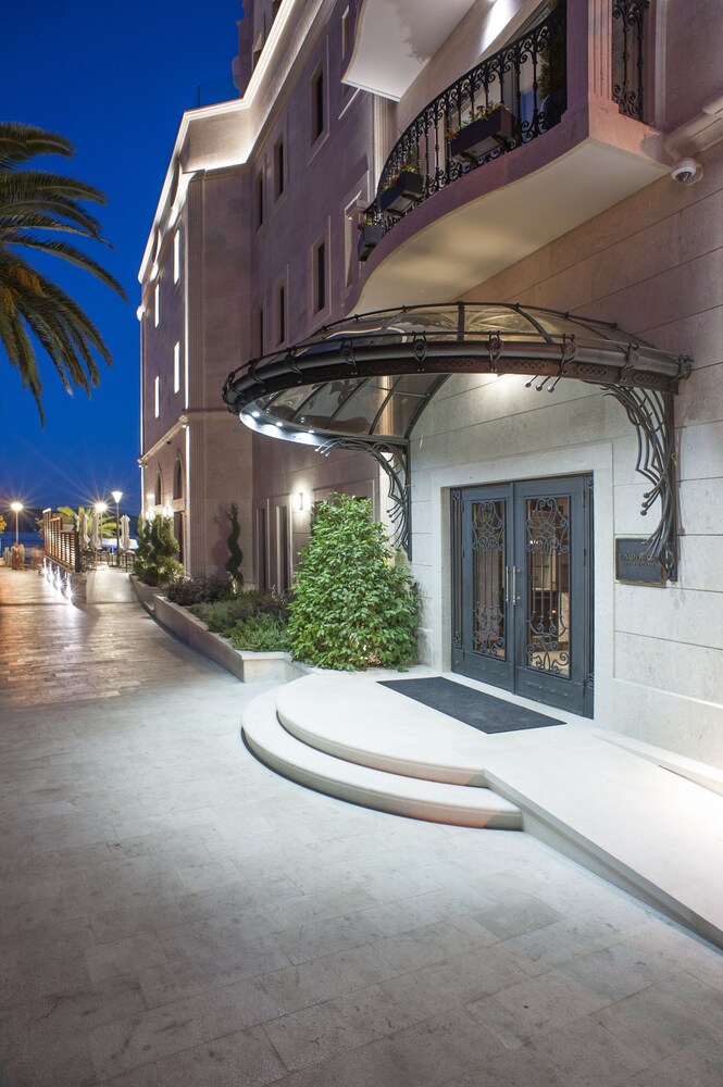 Boutique Hotel La Roche Montenegro Boutique Hotel La Roche Montenegro