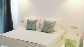 Egyptian cotton sheets, premium bedding, pillowtop beds, in-room safe