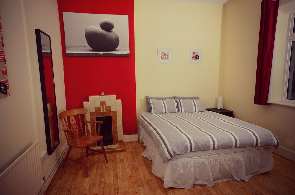 Loughcrew Megalithic Centre Hostel Deals & Reviews (Oldcastle, IRL