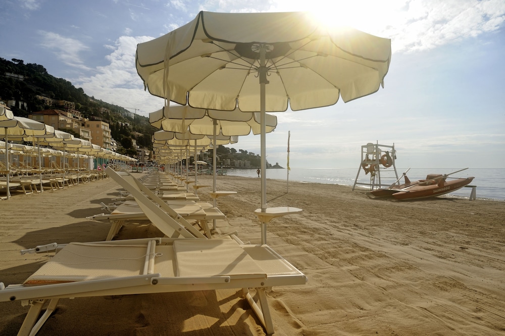 Diana Grand Hotel In Alassio Cheap Hotel Deals Rates
