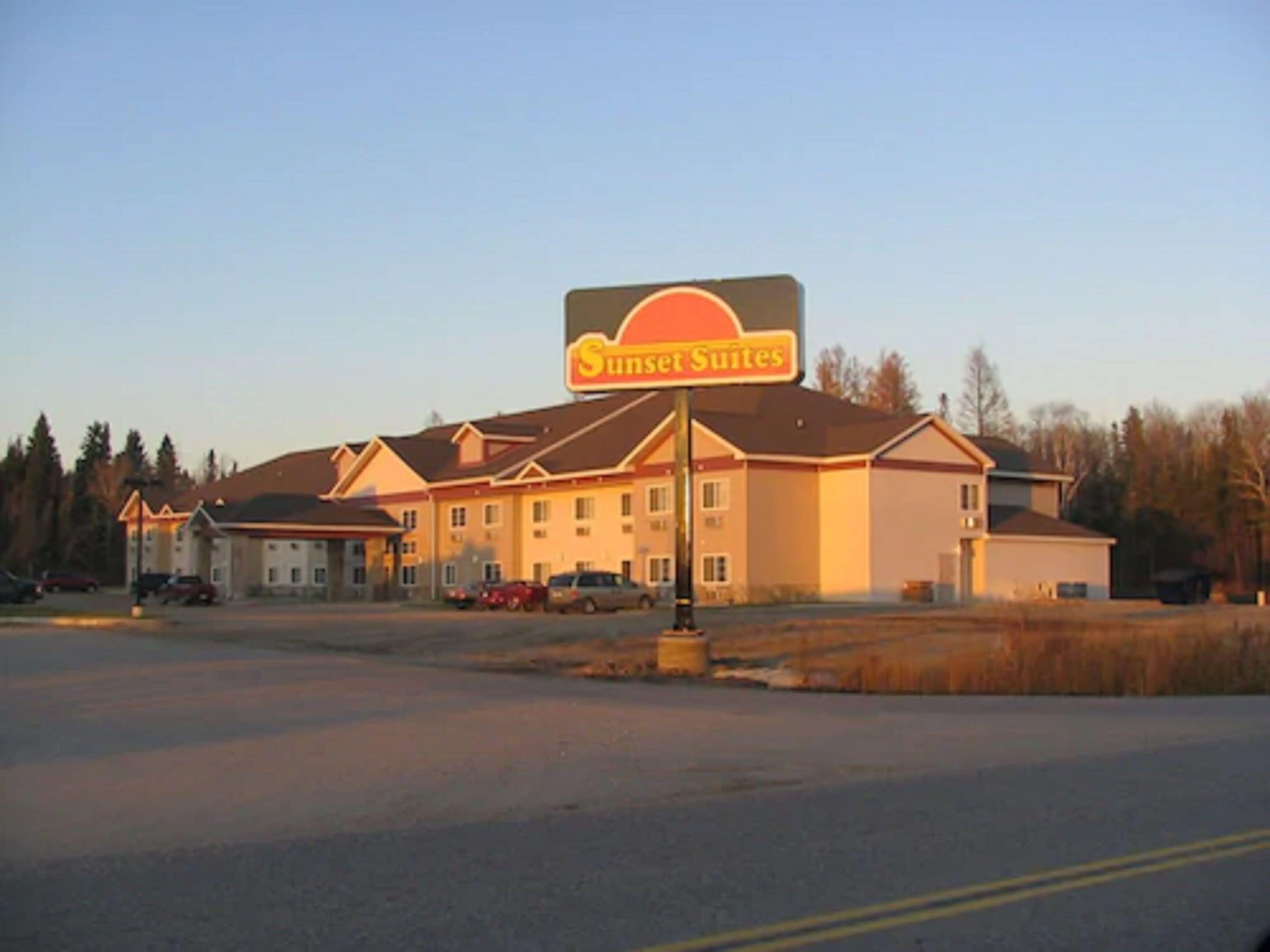 Sunset Inn and Suites in Sioux Lookout, Canada