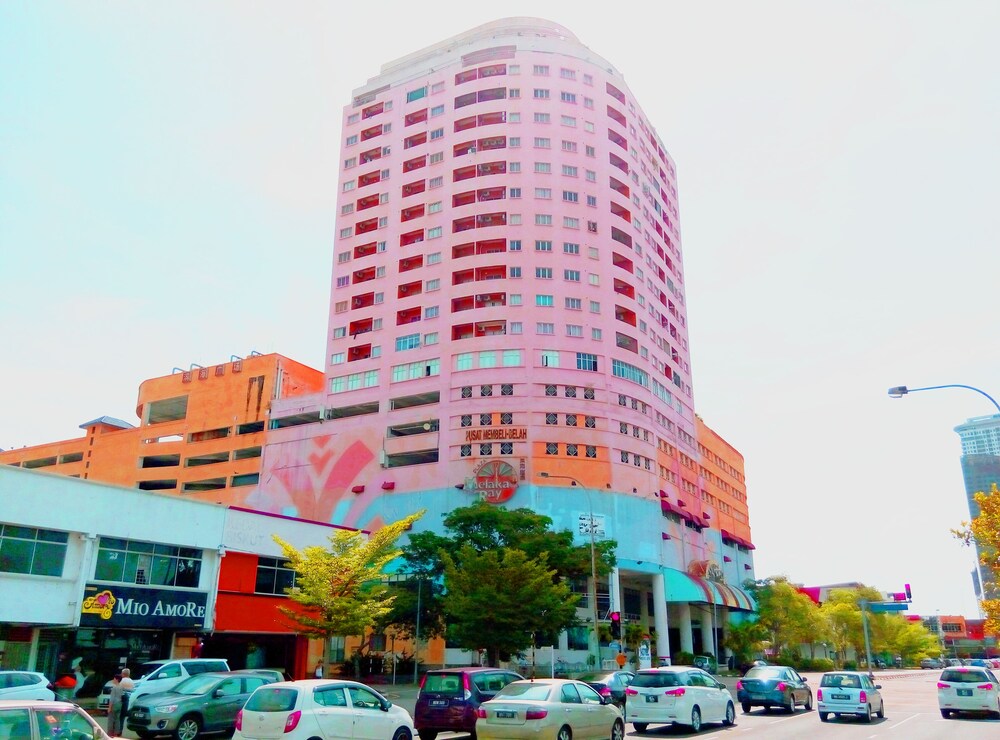 Globallon Hotel Apartment In Malacca Rates Reviews On Orbitz Globallon Hotel Apartment