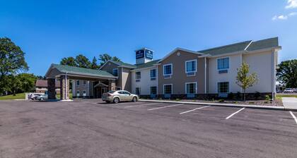Cobblestone Inn & Suites - Barron