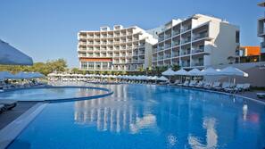 Indoor pool, seasonal outdoor pool, pool umbrellas, pool loungers