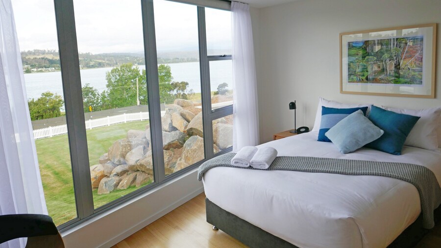 Rosevears Hotel
