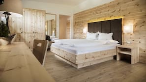 Minibar, una cassaforte in camera, una scrivania