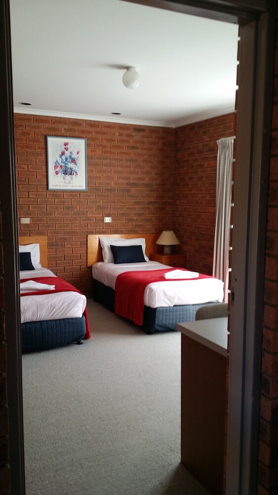 Bridge Motor Inn AU143 Deals & Reviews (Tocumwal, AUS) Wotif