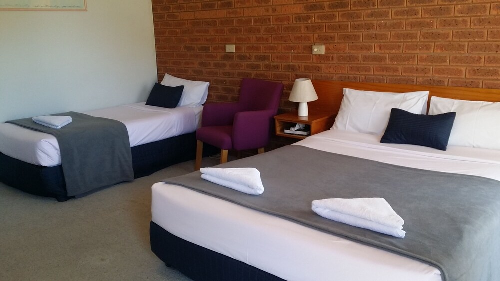 Bridge Motor Inn AU143 Deals & Reviews (Tocumwal, AUS) Wotif