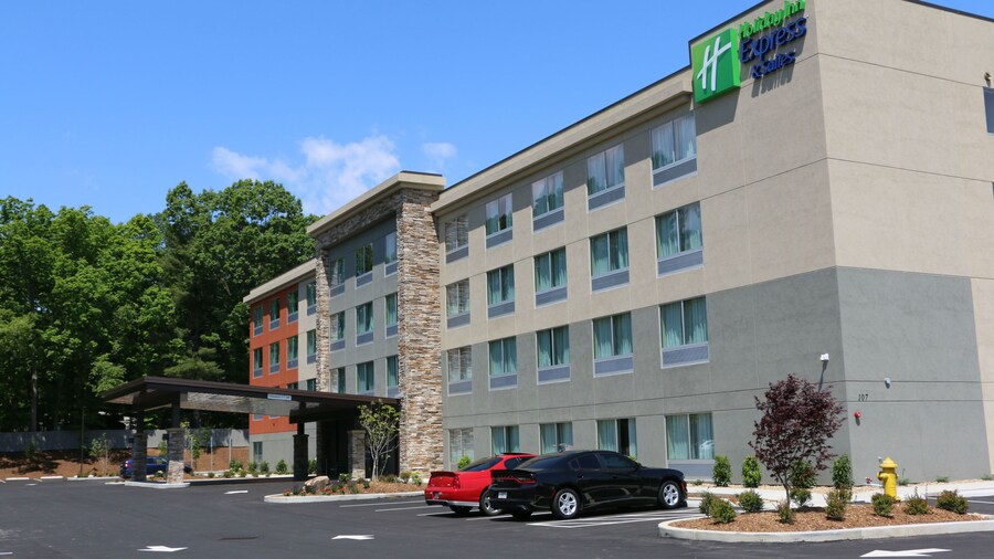 Holiday Inn Express & Suites Hendersonville SE - Flat Rock, an IHG Hotel