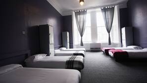4 bedrooms, iron/ironing board, free WiFi