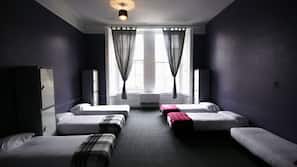 4 bedrooms, iron/ironing board, free WiFi