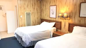 Premium bedding, desk, free WiFi