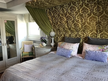 Far Out Inn Reviews Photos Rates Ebookers Com