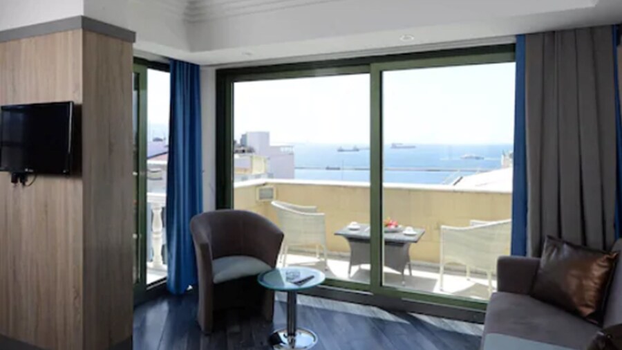 Marla Hotel