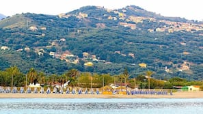 Spiaggia privata nelle vicinanze, lettini da mare, ombrelloni