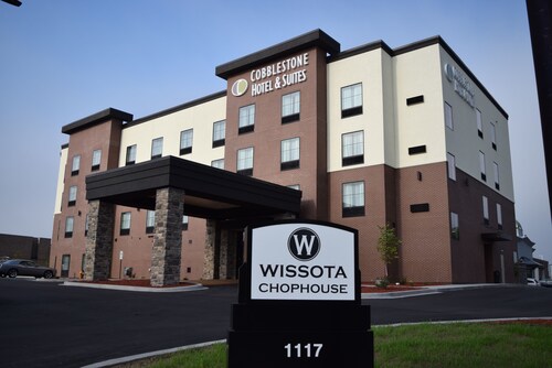 hotels in downtown stevens point wi
