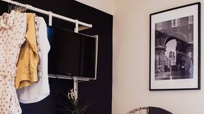 Cortinas opacas, tabla de planchar con plancha, wifi gratis