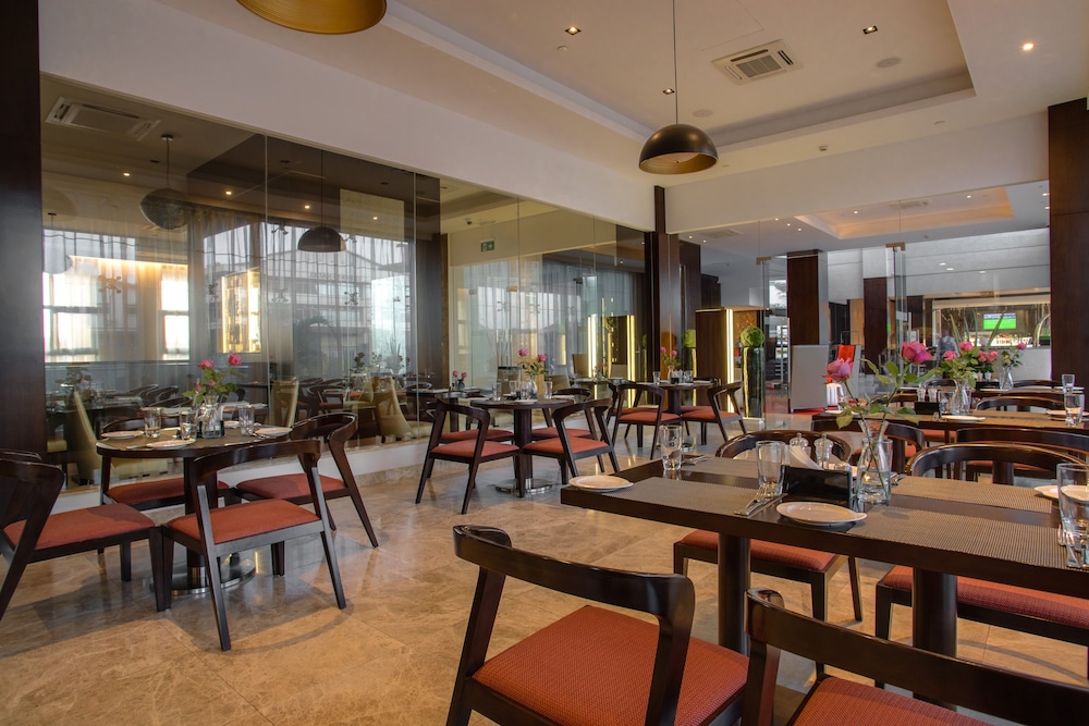 Crowne Plaza Nairobi Airport, an IHG Hotel in Nairobi Best Rates