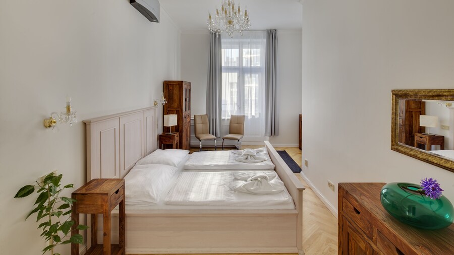 Selinor Old Town Apartments