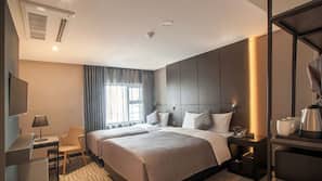 Premium bedding, down comforters, in-room safe, desk