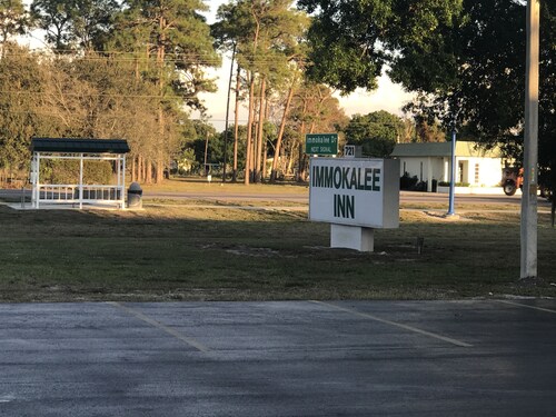 Immokalee Hotels From 50 Hotel Deals Travelocity Immokalee Inn