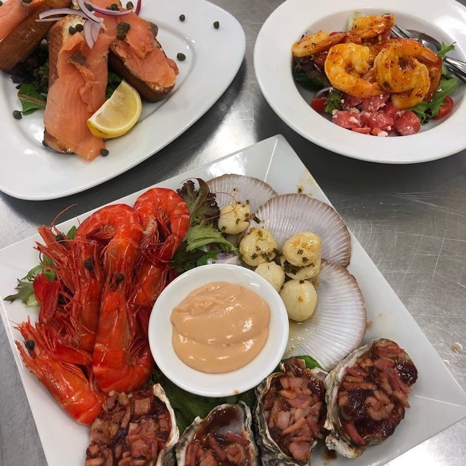 Ten Dollar Town Motel