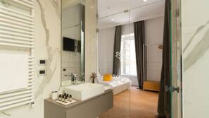 Biancheria da letto di alta qualità, minibar, una cassaforte in camera
