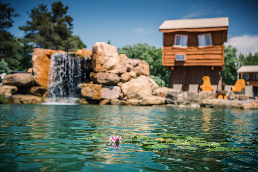 The VUE Boutique Hotel & Boathouse in Wisconsin Dells Best Rates