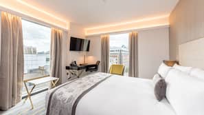 Minibar, skrivebord, strykejern/-brett og gratis wi-fi