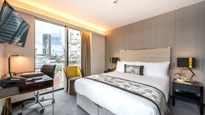 Minibar, skrivebord, strykejern/-brett og gratis wi-fi