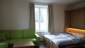 Desk, rollaway beds, free WiFi