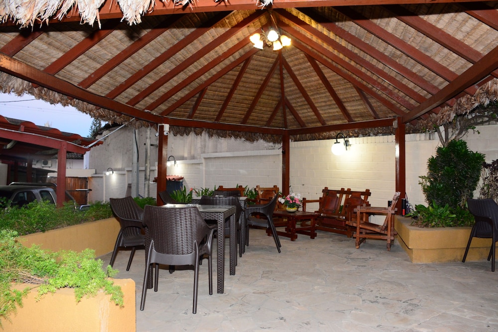 Photo - La Siesta Hotel