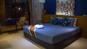 In-room safe, rollaway beds, free WiFi, linens