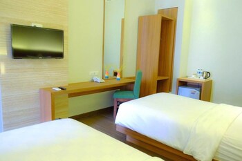 Hotel Lotus Subang Reviews Photos Rates Ebookerscom