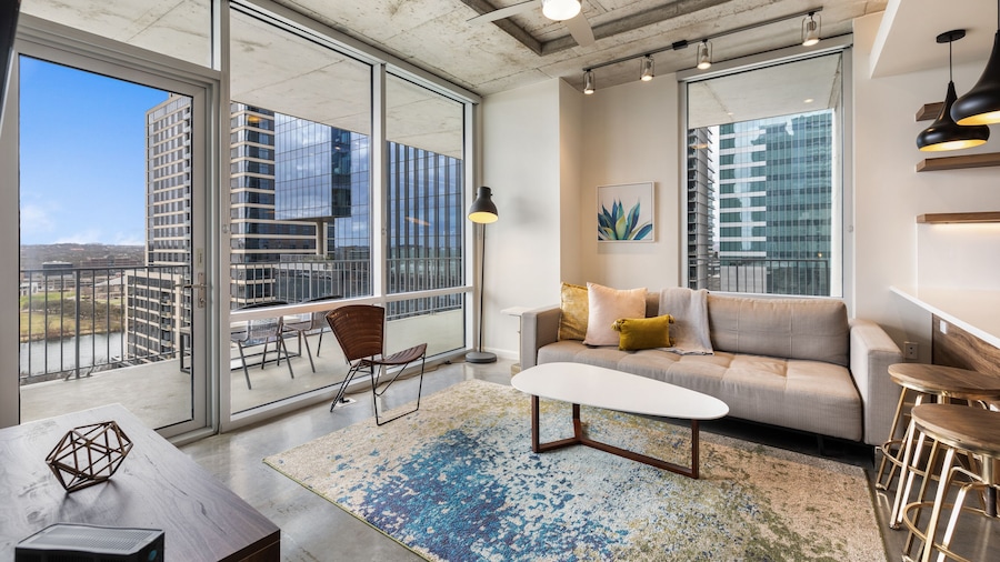 Kasa Austin 2nd Street Apartments