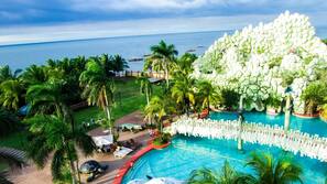 Outdoor pool, pool umbrellas