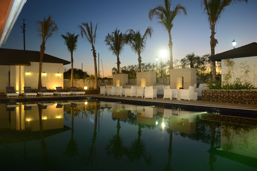 Sheraton Grand Palace Indore  Indore   112 Room Prices Reviews