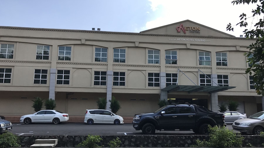 Aeton Hotel