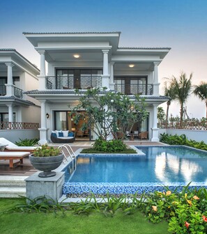 Outdoor pool, pool umbrellas