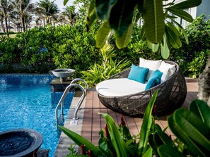 Outdoor pool, pool umbrellas