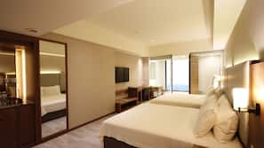 Premium bedding, minibar, in-room safe, desk
