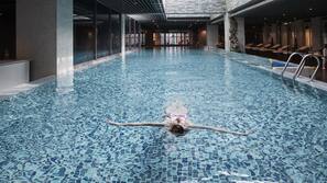 Indoor pool, sun loungers