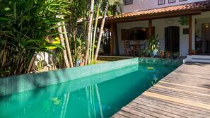 Piscina externa