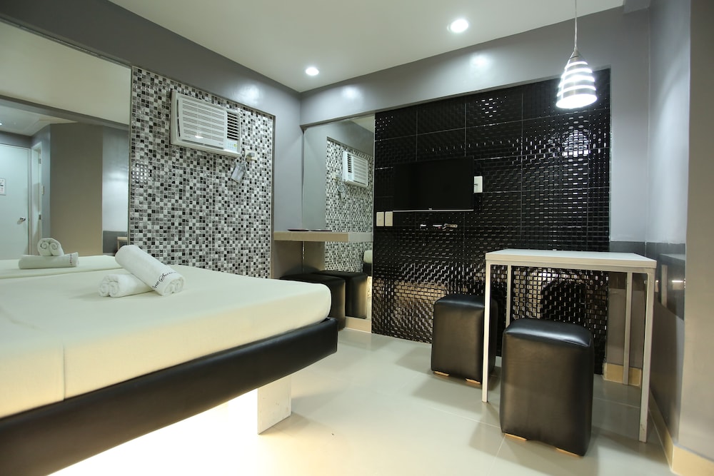 One Serenata Hotel Bacao Reviews, Photos & Rates