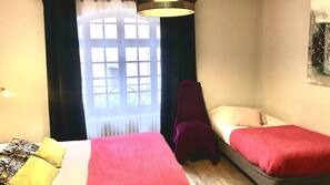 Bureau, rideaux occultants, Wi-Fi gratuit