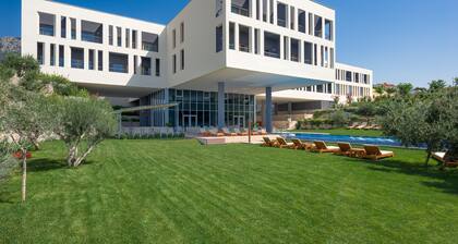 Hotel Salona Palace