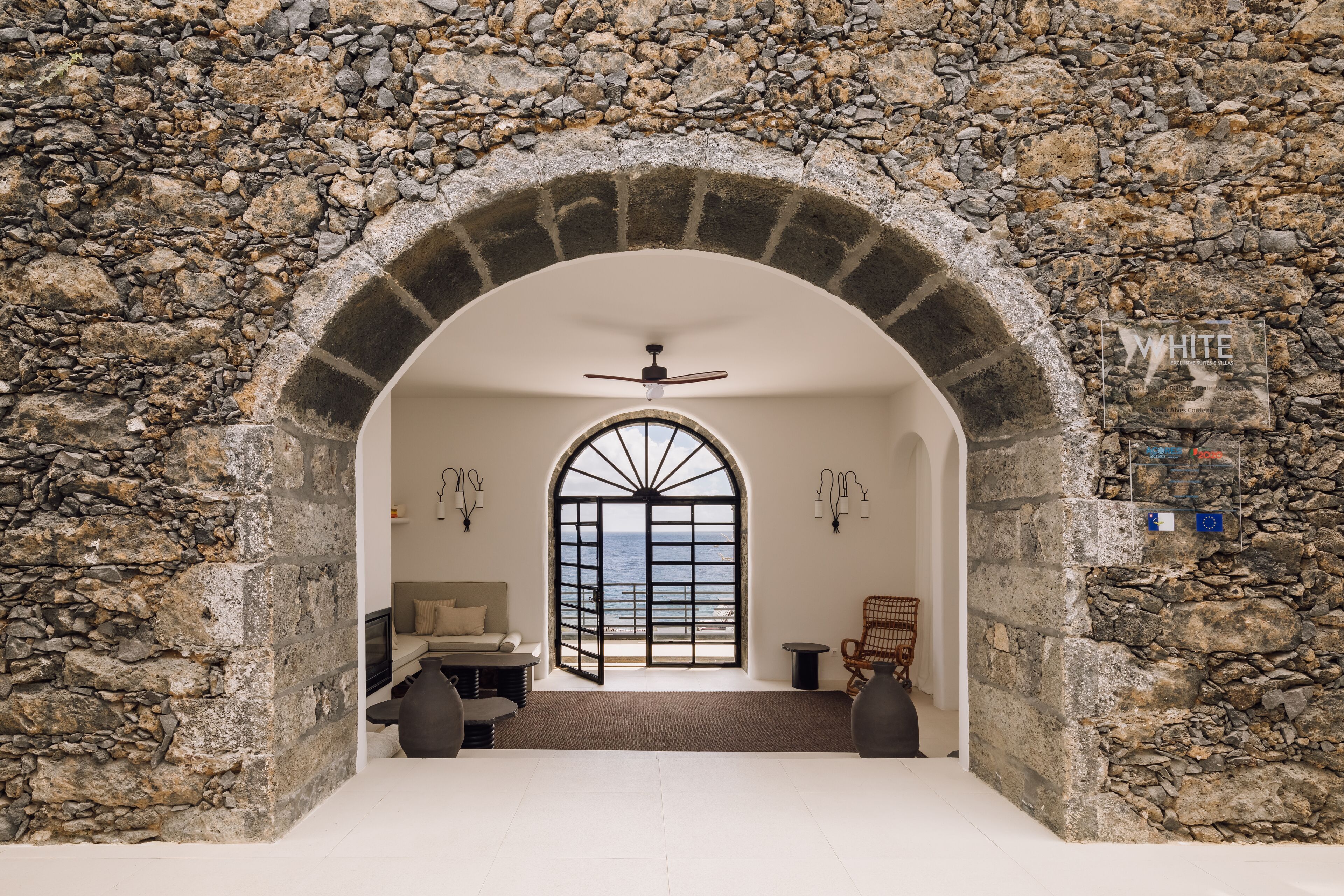 White Exclusive Suites & Villas in Lagoa, Portugal