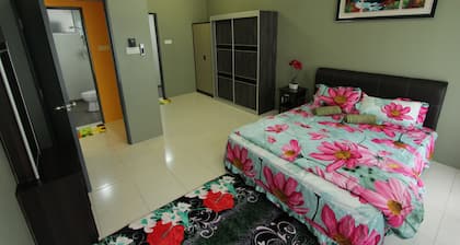Homestay Casa Mewah at Hijauan Heights